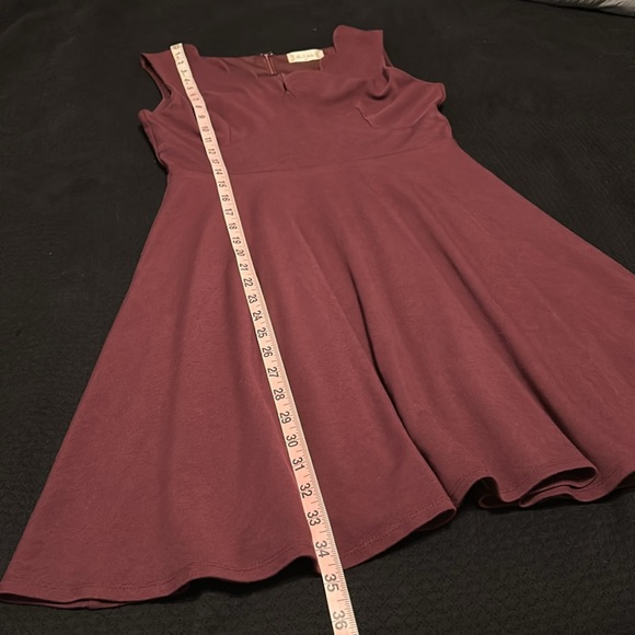 Altar’d State Xanthia scallop-neck skater dress - Picture 5 of 7